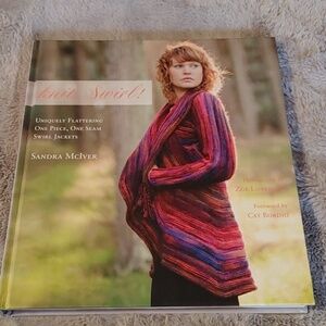 🌻 Knit, Swirl Book